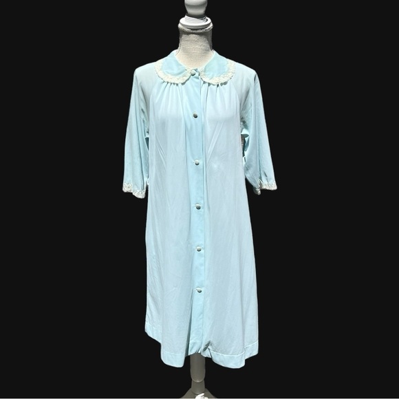 🌻VINTAGE Sears Roebuck & Co. Light Blue Nylon Robe w/ Lace Accents Size Small - Picture 4 of 14